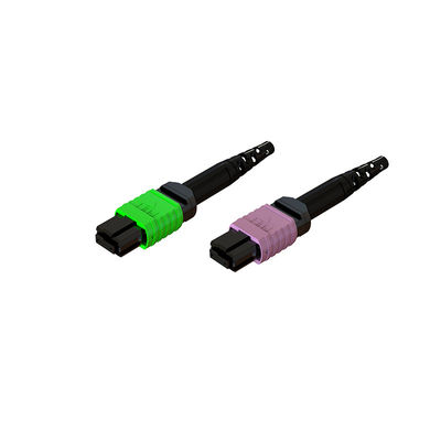 MPO connecteur de fibre optique pour le câble jumper avec une variété de couleurs dans la botte